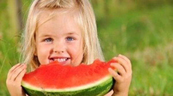 cum sa tai un pepene in cateva secunde