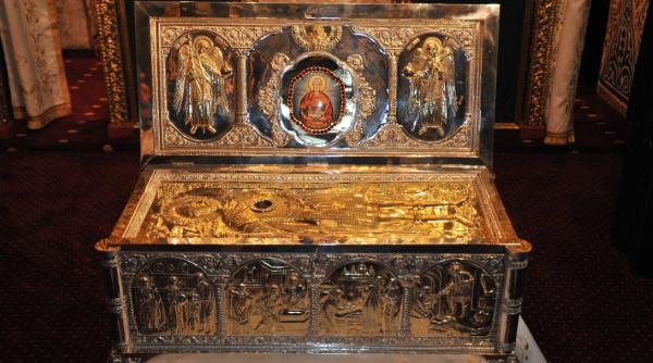 biserica sfantul anton curtea veche a primit definitiv moastele ocrotitorului ei spiritual