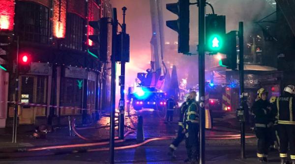 incendiu devastator in londra la o celebra atrac ie turistica