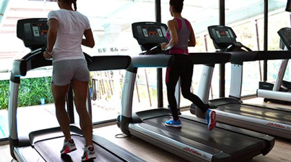 bancul zilei fetele si sala