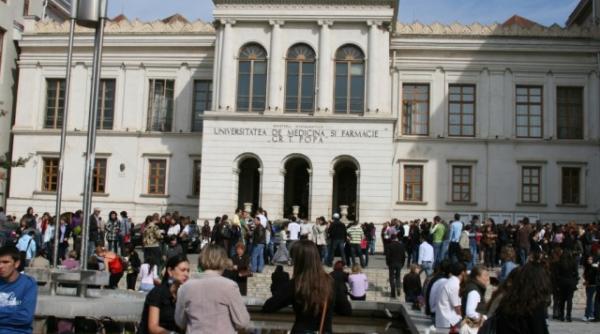 umf iasi inscrierile pentru admitere se fac online incepand de luni