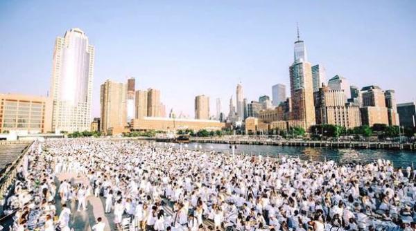 au inceput inscrierile la cel mai mare picnic bon vivant din lume le diner en blanc