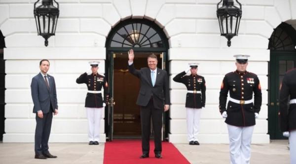 klaus iohannis decorat cu o inalta medalie a comunita ii evreie ti