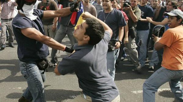 venezuela mor i dupa proteste violente maduro grup de terori ti
