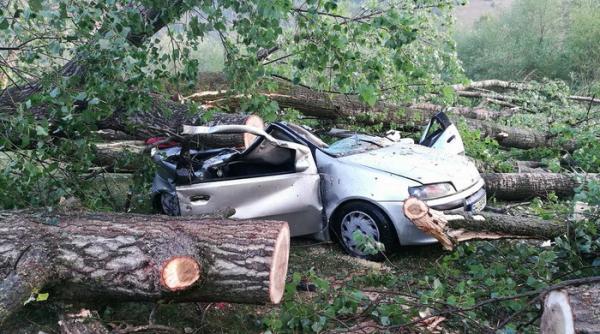 bulz bihor cum arata campingul devastat de furtuna foto