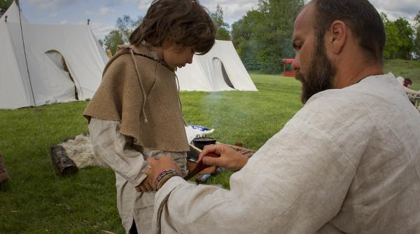festivalul de film i istorii ra nov pe teme de actualitate fierbinte
