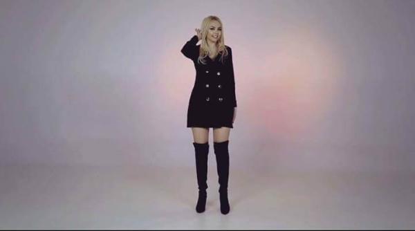 poze cu denisa manelista moarta sicriu cautari in ziua inmormantarii denisei raducu