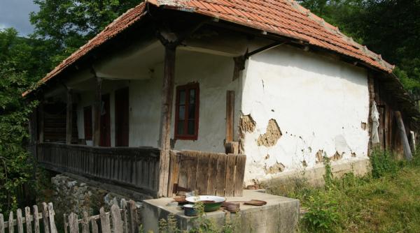 tabara de arhitectura i cercetare etnografica de teren la gust i estetica tradi ionale get