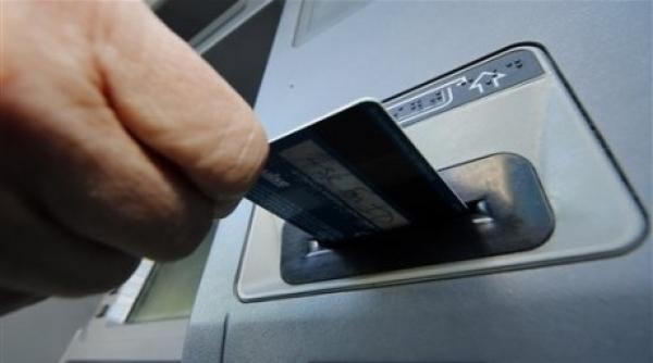 card contactless gasit bani cheltui i complet barbat arestat