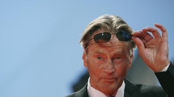 sam shepard una dintre vocile cele mai importante ale dramaturgiei care a narat aventura americana ne a parasit