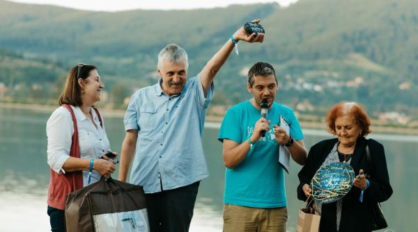 filmul de piatra i a desemnat ca tigatorii