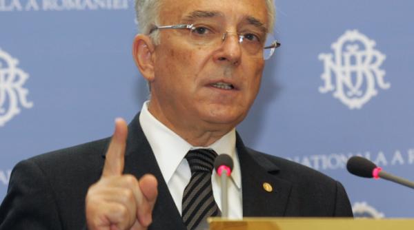 mugus isarescu atac la decizia de a creste acciza la carburanti va impinge inflatia in sus