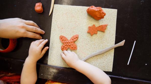 tur ghidat vernisaj artbecedar farhub i expozi ii la fabrica de pensule
