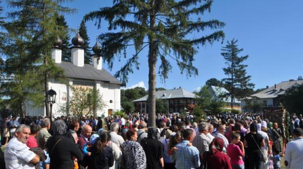 sfanta maria 15 august de ce nu e bine sa spui la mul i ani de sfanta maria