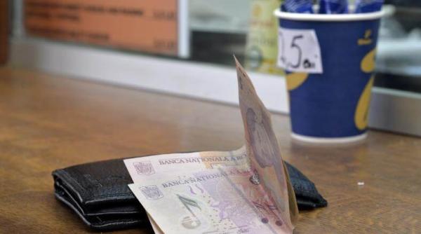 in elatorie cu bancnota pe parbriz noua metoda a talharilor