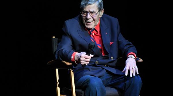adio jerry lewis unul dintre cei mai mari showmen americani
