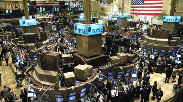 evolutii financiar bancare si bursiere