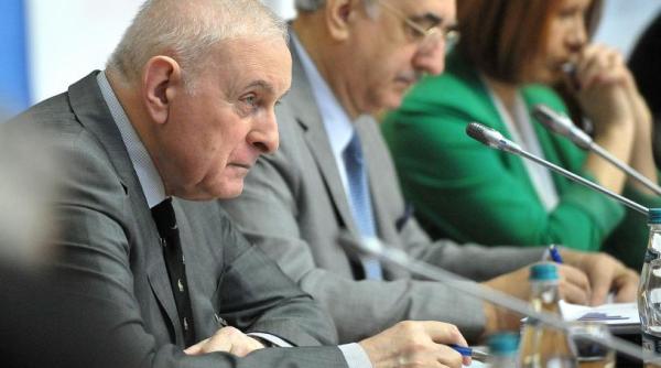 mihai tudose banci adrian vasilescu un intelectual care nu are de a face cu bancile