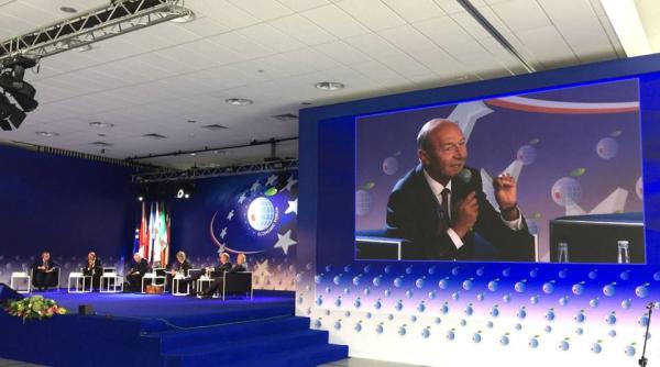 basescu interventie in polonia cand occidentul se cearta rusia ca tiga