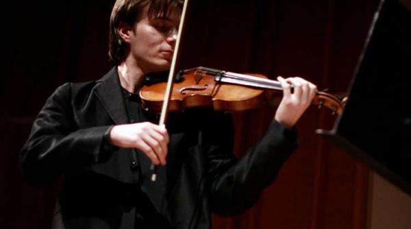 doar muzica e eterna ca si materia