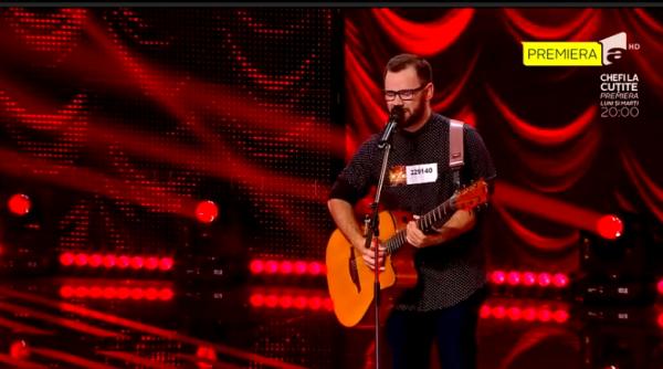 radu mitrea de la colectiv pe scena x factor brenciu nu trebuie sa ave i in via a voastra un colectiv ca sa