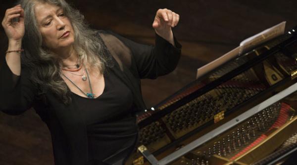 tigresa pianului martha argerich va va vraji in aceasta seara alaturi de orchestra regala din londra
