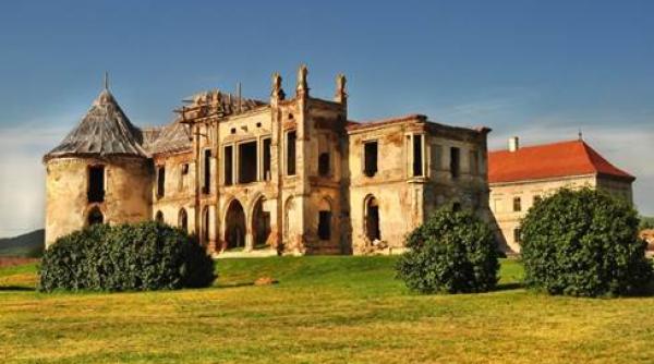 expozitia dedicata castelului b nffy din bontida ajunge la londra