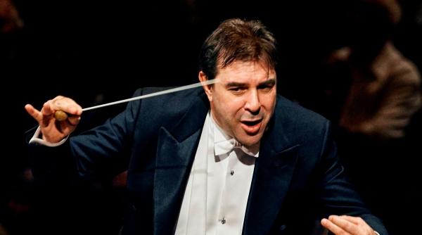 cand oamenii au uitat totul inca mai pot asculta muzica si sa i simta frumusetea