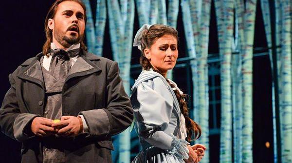 evgheni oneghin spectacol de opera cu 200 de arti ti pe scena