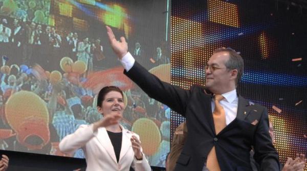 teza doctorat a disparut lucrarea lui emil boc recompensa uria a