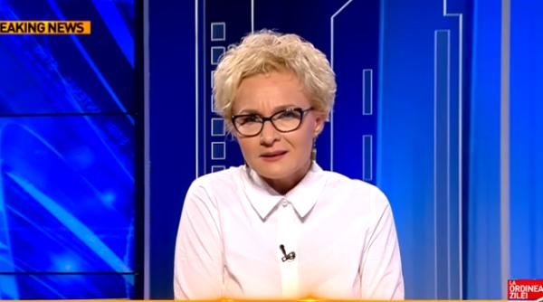 cosma portocala dana grecu hai da i o incolo ceva miroase foarte urat