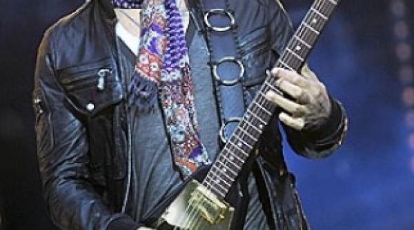 lenny kravitz dat afara de la opera din paris pentru ca a fo nit