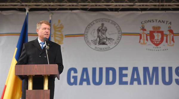 gafa facuta de iohannis la festivitatea de deschidere a anului universitar