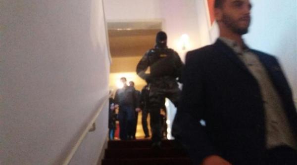 lideri noua dreapta gest ocant membru cna cat de dus sa fii cu capul