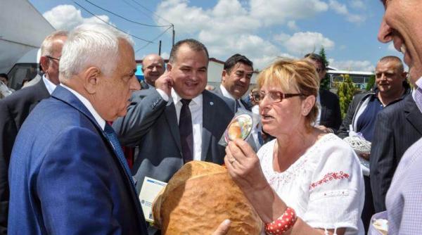 petre daea indemn sa mancam romane te