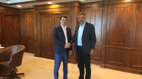 vulpescu distrugator cu oportuni tii din guvernul tudose politicieni de unica folosin a