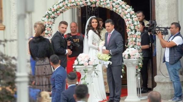 adrian mutu suma ca tigata in urma botezului fiului i a nun ii