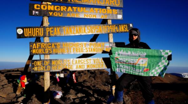 ioana alexandra hri cu poienaru farmacista catena a cucerit muntele kilimanjaro