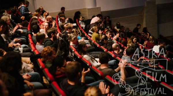 astra film festivitatea de premiere sambata