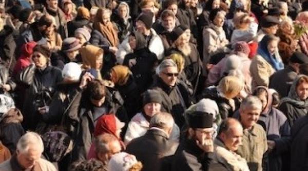 sfanta filofteia pelerinaj cu mii de persoane