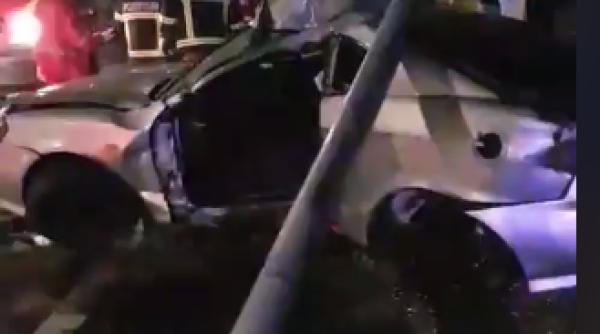 accident grav in mamaia stalp cazut peste ma ina interven ie urgenta