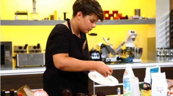 chefi la cu ite rotaru alexandru un copil de 15 ani face spectacol