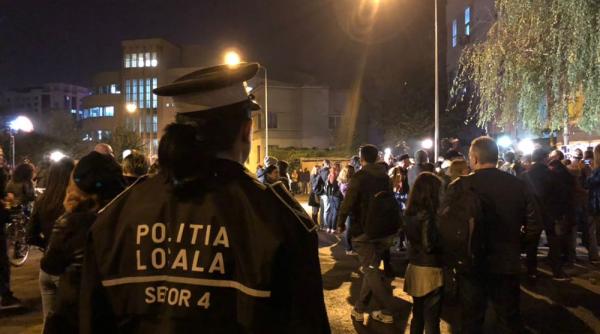 colectiv mar ul chitarelor sute de persoane in pia a bucur