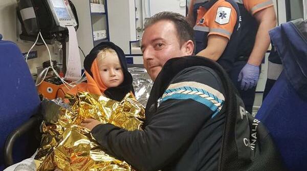 feti a salvata poli istul i cainele erou primi i i felicita i de carmen dan