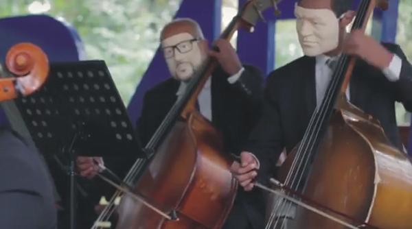 klaus iohannis canta la contrabas