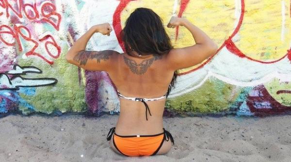 model de 14 ani mort de epuizare