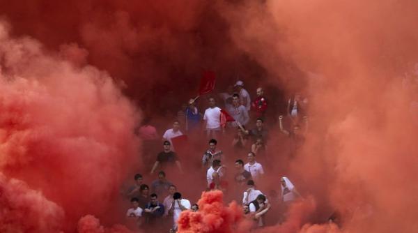 bataie suporteri steaua dinamo 19 persoane la poli ie un ranit