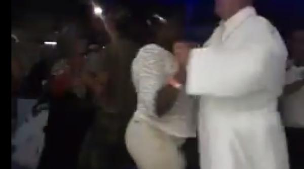 papa francisc danseaza este el sau nu