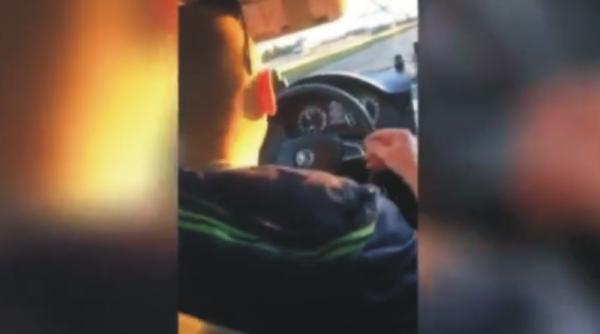 sofer roman filmat in timp ce priza cocaina pe autostrada