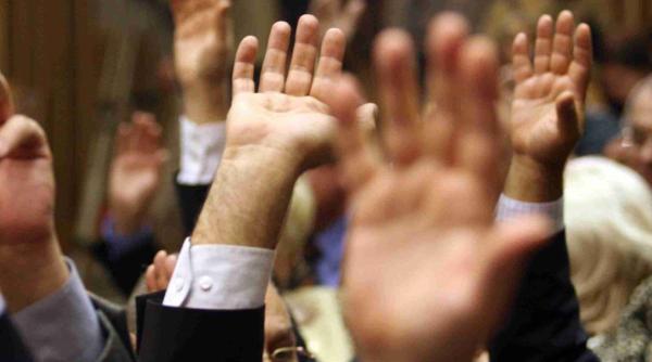 statut func ionari vot camera deputa ilor obiectiile lui iohannis respinse